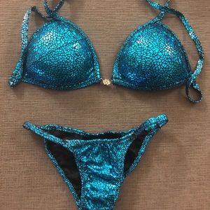 Bikini competition suit